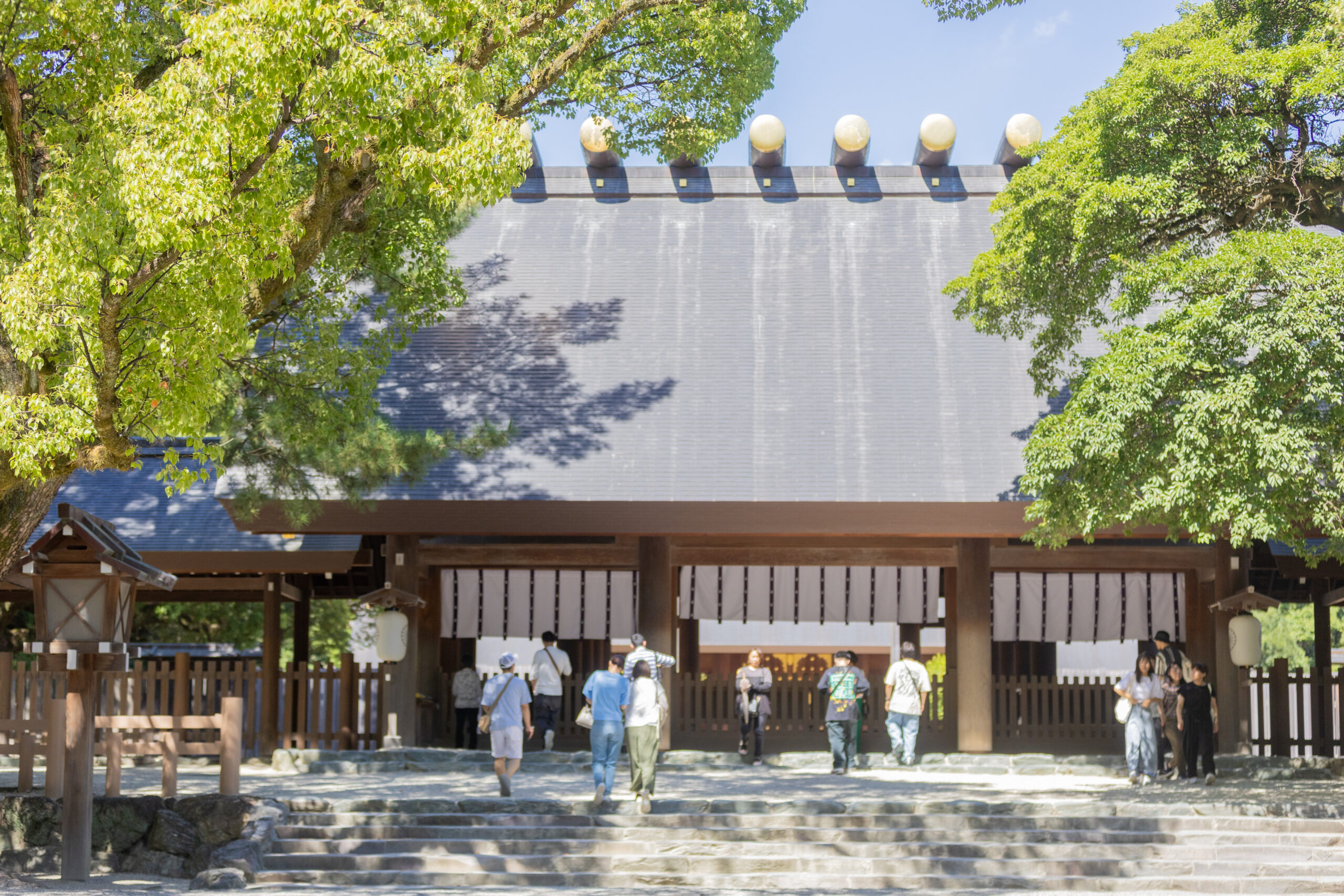 熱田神宮の本殿（ほんでん）